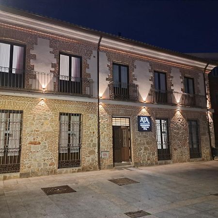 Apartamentos Turisticos Avila Puerta De Los Leales 1-2 Екстер'єр фото