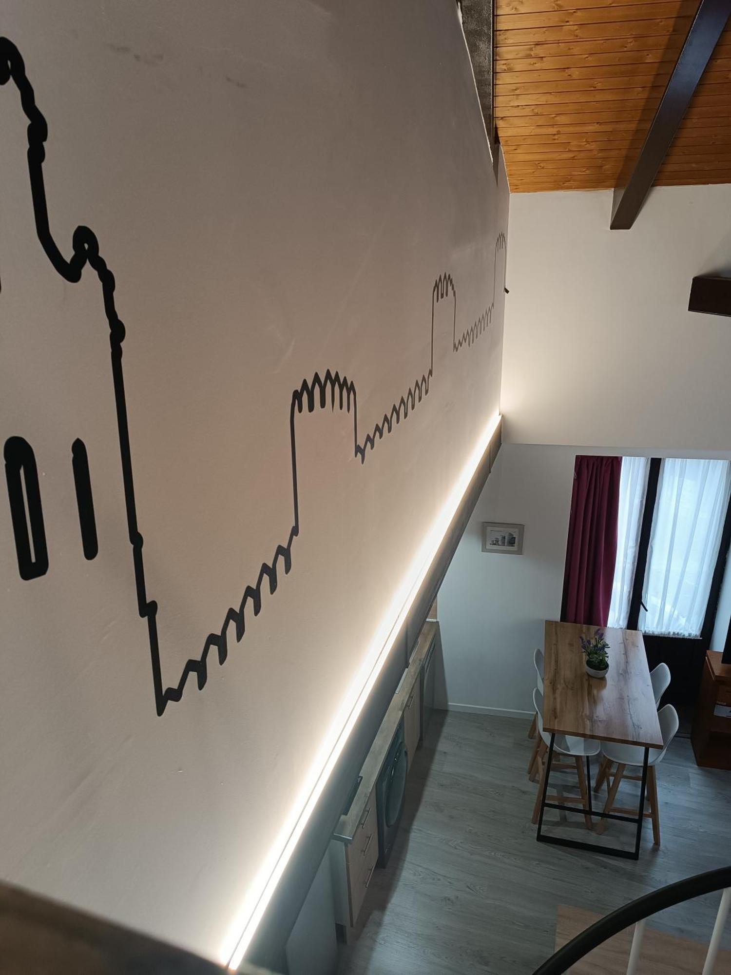 Apartamentos Turisticos Avila Puerta De Los Leales 1-2 Екстер'єр фото