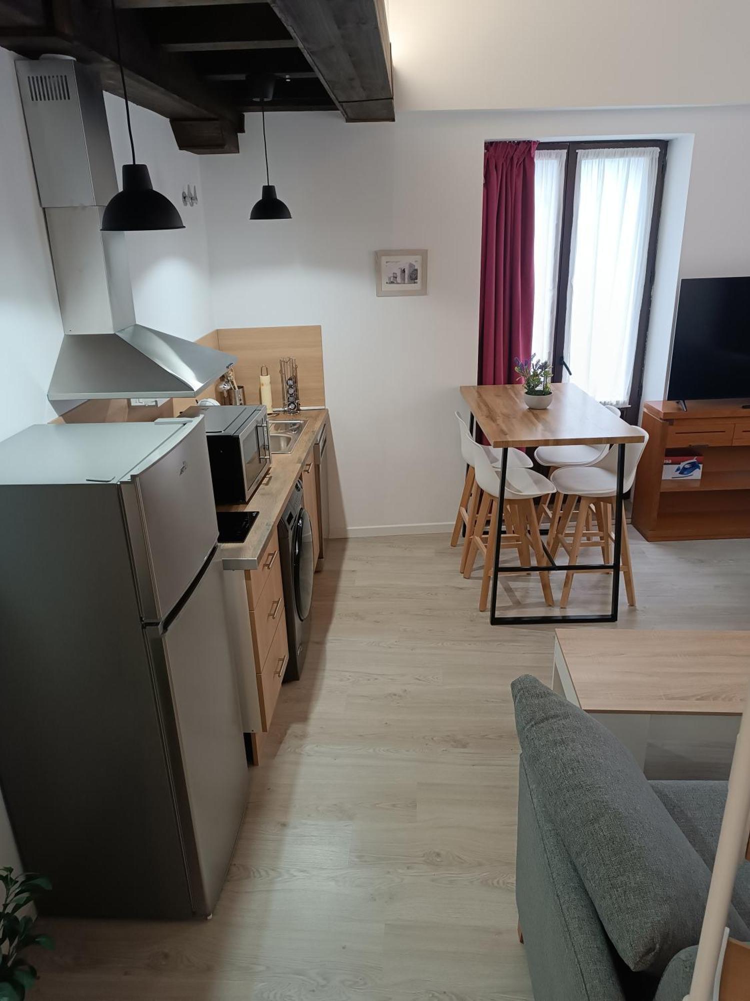 Apartamentos Turisticos Avila Puerta De Los Leales 1-2 Екстер'єр фото